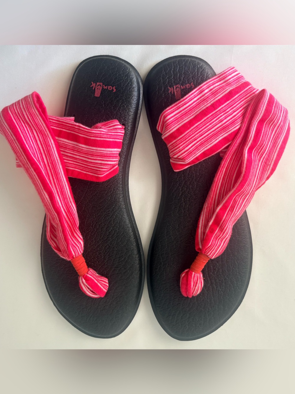 Sanuk Women's Pink Striped Sling Toe Sandals with Black Footbed